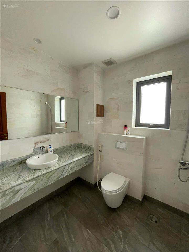 Cho thuê khách sạn r3  36 hưng phước 3, đường số 6, kế công viên