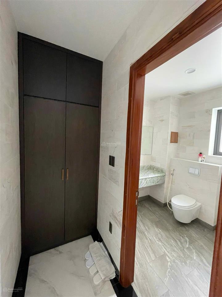 Cho thuê khách sạn r3  36 hưng phước 3, đường số 6, kế công viên