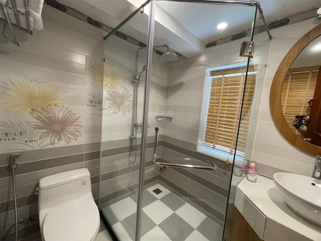 Cần cho thuê khách sạn phú mỹ hưng, căn góc có đầy đủ nội thất đẹp.  0907 894 ***