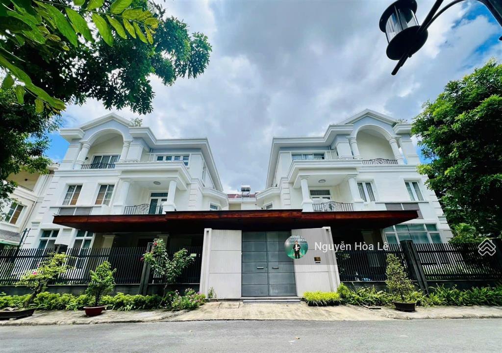 Bán biệt thự mỹ văn 1 phú mỹ hưng 31x16m, góc công viên, 7 phòng ngủ