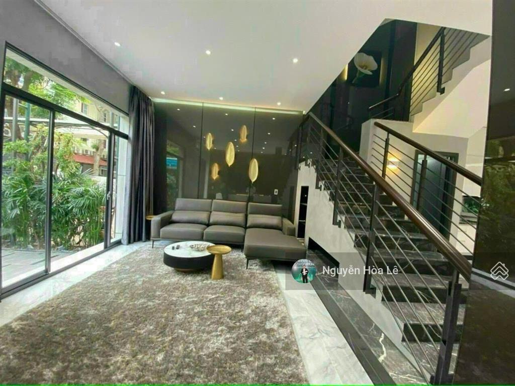 Cho thuê biệt thự mỹ giang 2a phú mỹ hưng 7x18m 4pn full nội thất giá 90 triệu/tháng