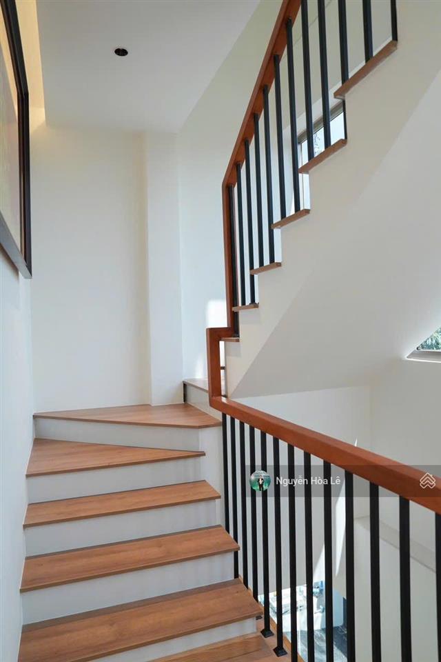 Bán gấp biệt thự kdc bộ công an 160 nguyễn văn quỳ 9x17m, 3pn, giá 16,9 tỷ