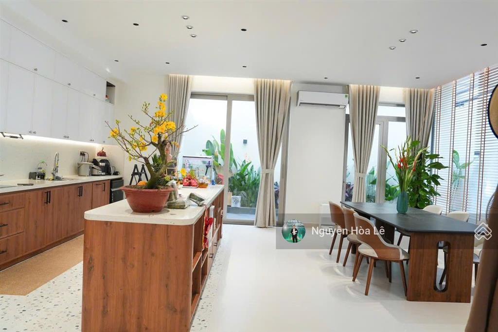 Bán gấp biệt thự kdc bộ công an 160 nguyễn văn quỳ 9x17m, 3pn, giá 16,9 tỷ