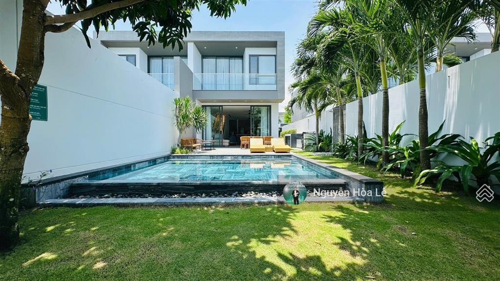 Bán song lập biệt thự sanctuary hồ tràm có hồ bơi riêng có nội thất view hồ rất đẹp