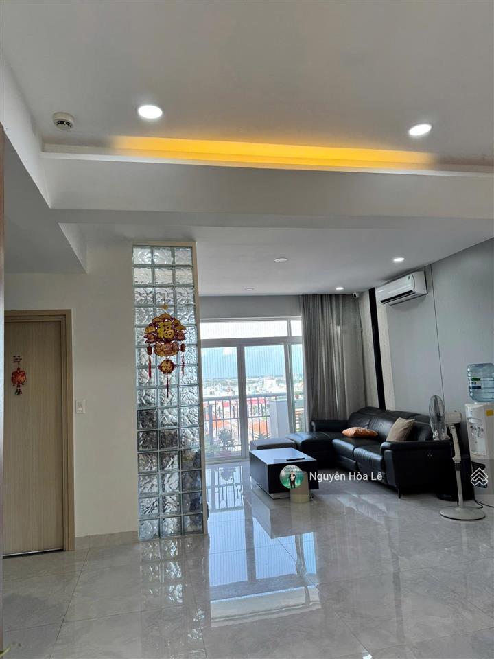Cho thuê căn hộ cảnh viên 2b phú mỹ hưng 119m 3pn lầu 11 giá 35 triệu/tháng