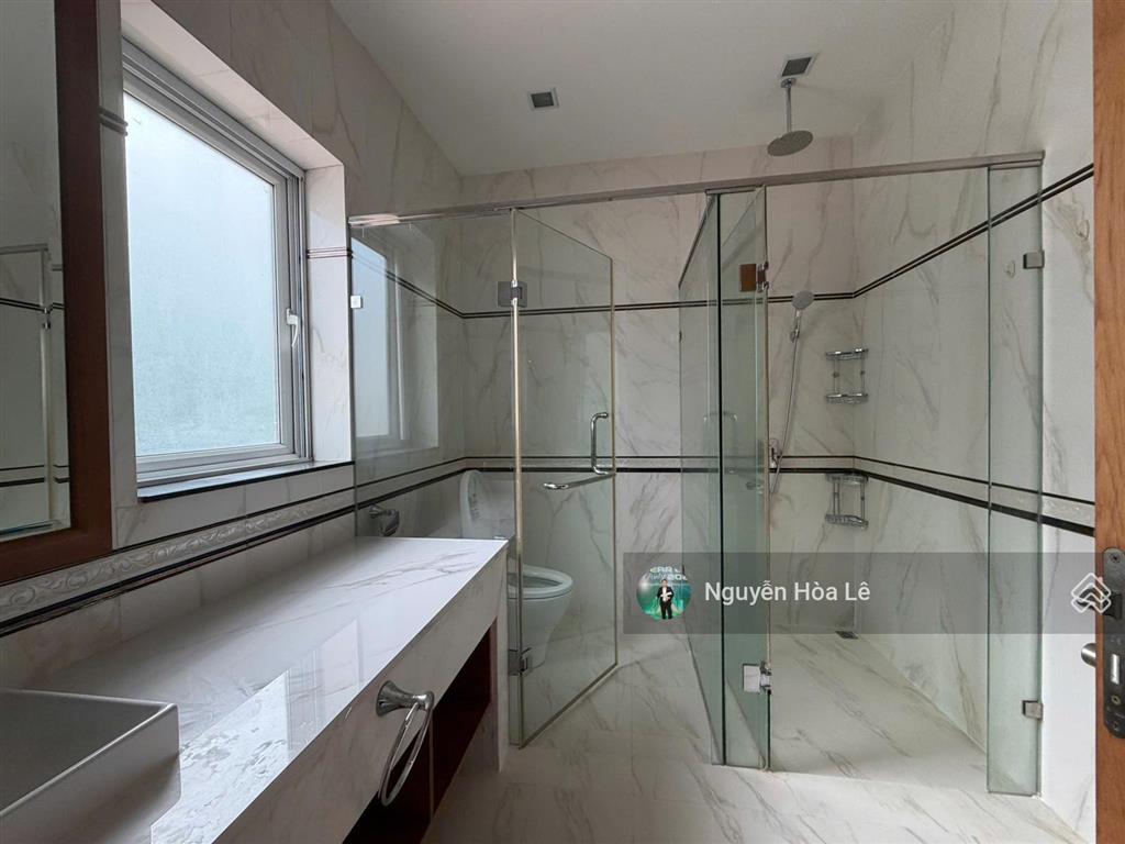 Cho thuê biệt thự phú gia phú mỹ hưng 317,3m2 4pn, sân vườn, giá 91 triệu/tháng