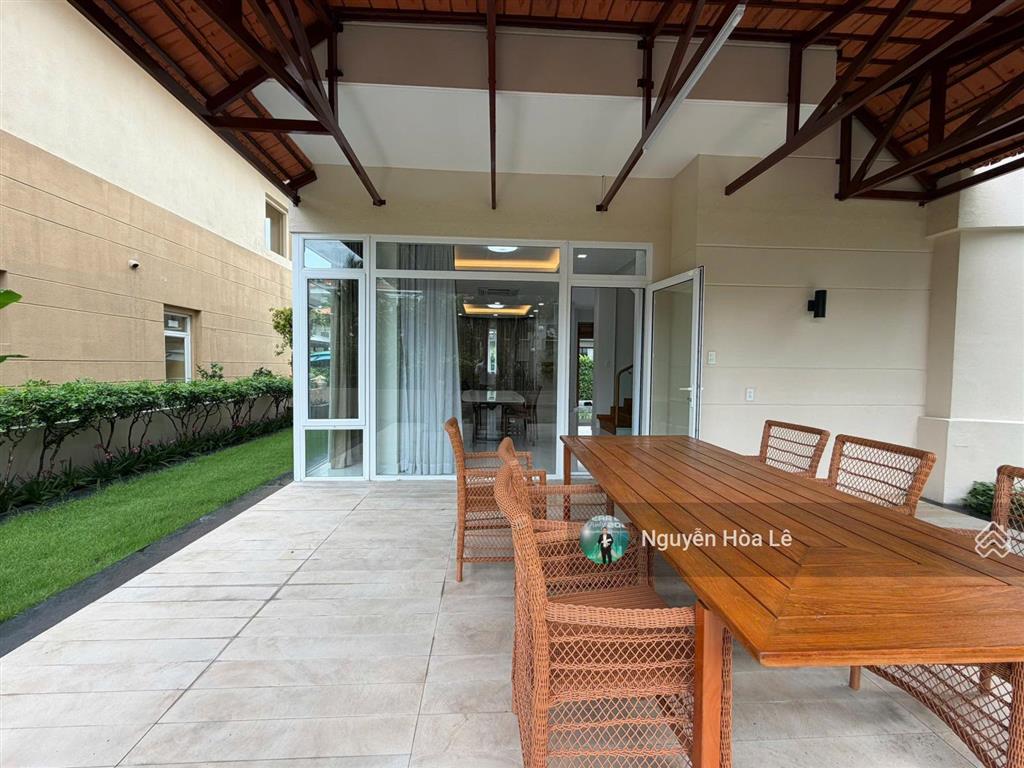 Cho thuê biệt thự phú gia phú mỹ hưng 317,3m2 4pn, sân vườn, giá 91 triệu/tháng
