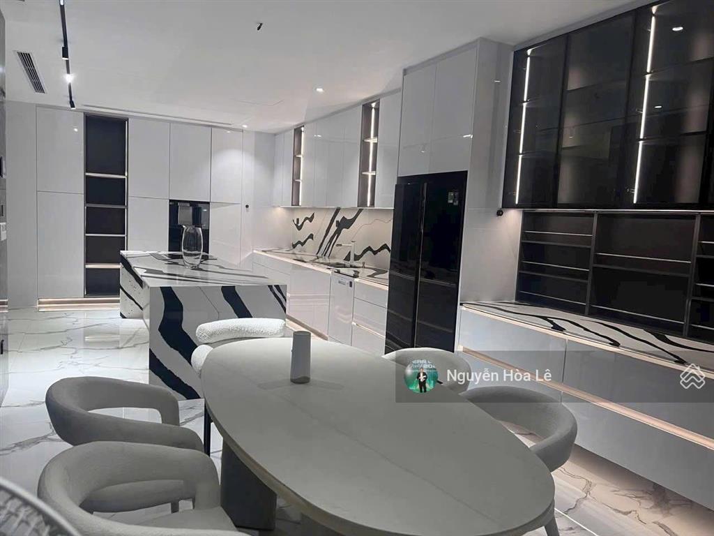 Cho thuê biệt thự góc 2 mặt tiền mỹ gia 1 phú mỹ hưng