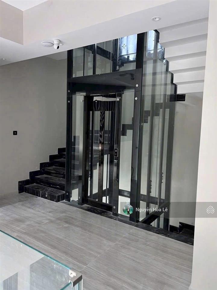 Cho thuê biệt thự góc 2 mặt tiền mỹ gia 1 phú mỹ hưng