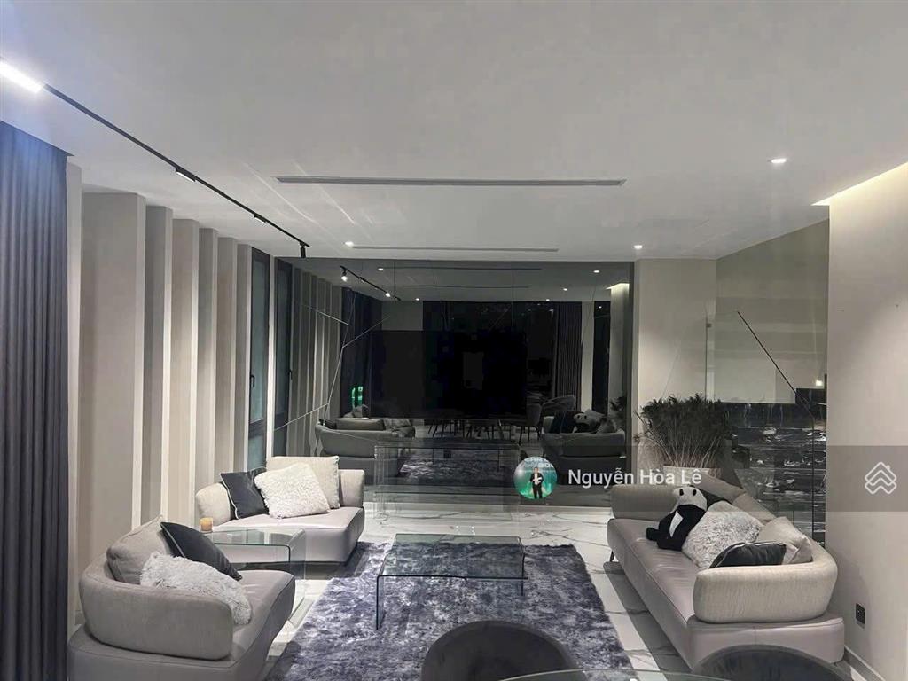 Cho thuê biệt thự góc 2 mặt tiền mỹ gia 1 phú mỹ hưng
