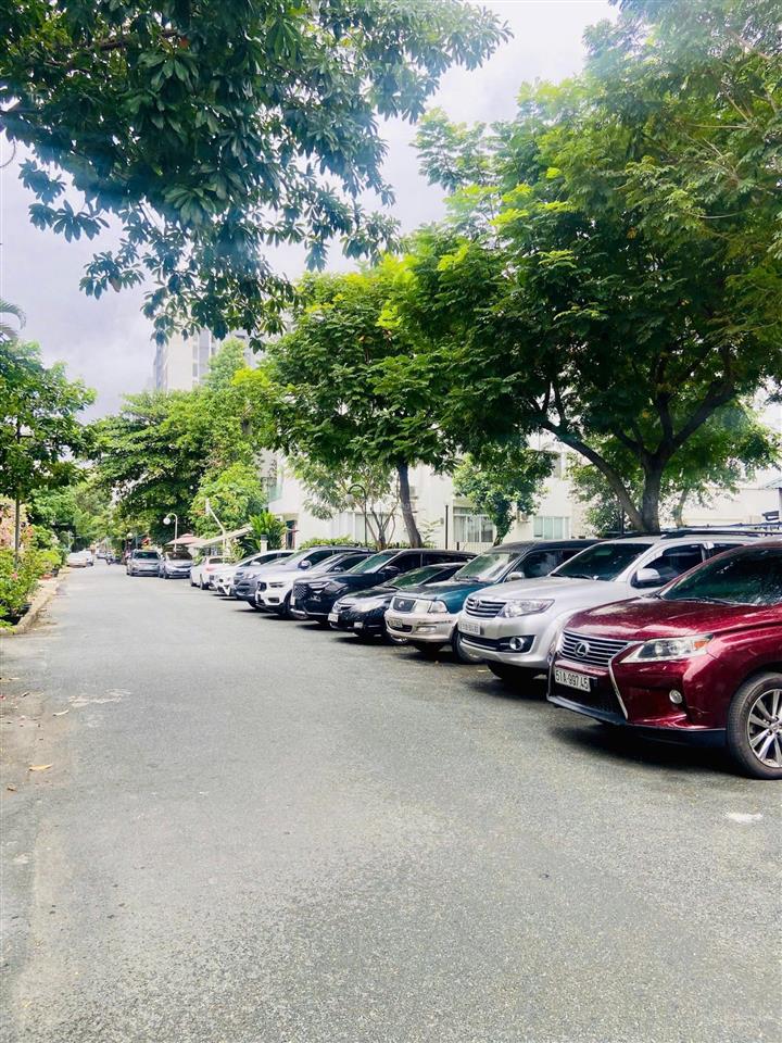 Bán biệt thự song lập phú mỹ hưng 180,5m2, 3 tầng, giá 53 tỷ