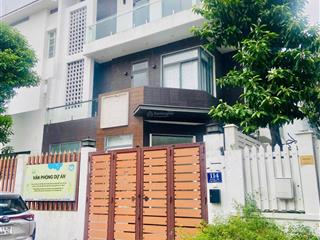 Bán biệt thự song lập phú mỹ hưng 180,5m2, 3 tầng, giá 53 tỷ