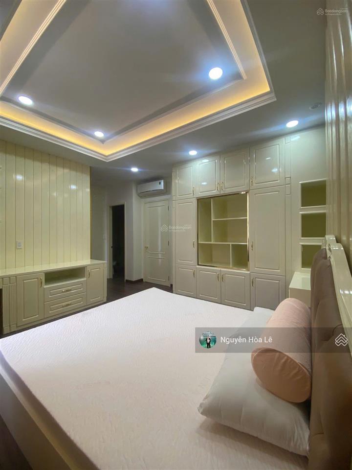 Bán biệt thự mỹ phú 3, phú mỹ hưng, 2 mặt tiền đang có hợp đồng thuê tốt