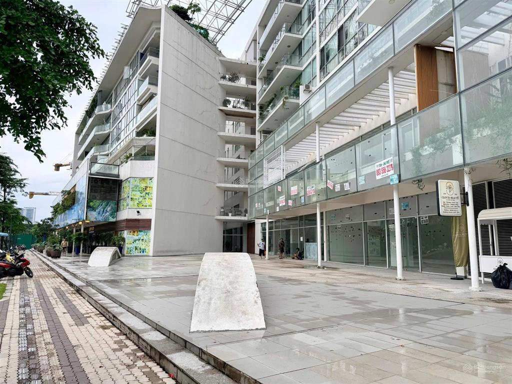 Cho thuê shophouse garden court 2 phú mỹ hưng mặt tiền tôn dật tiên, 152m