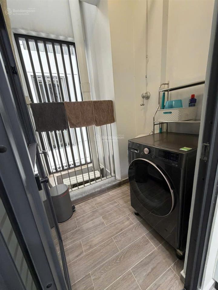 Cho thuê căn hộ cardinal court phú mỹ hưng, lầu 12, 76m, 2pn