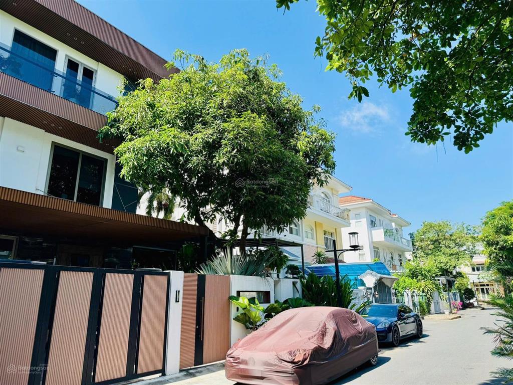 Vip bán biệt thự song lập mỹ gia 1 phú mỹ hưng, 220m, có thang máy