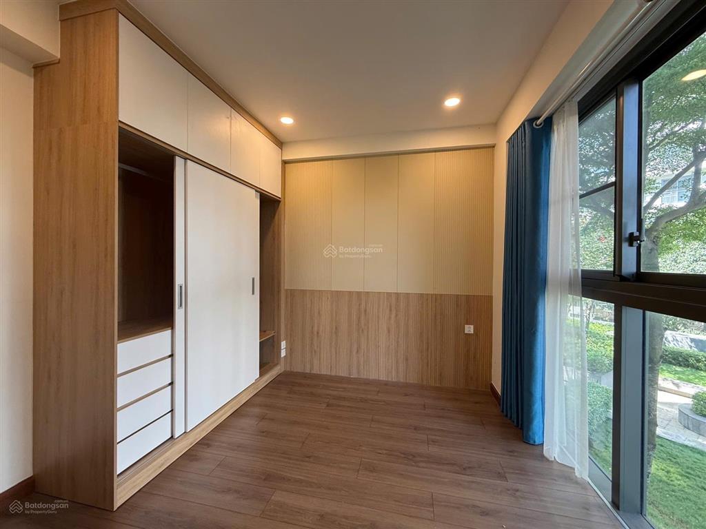Cho thuê riverpark premier phú mỹ hưng, lầu 3, 130m, view hồ bơi & sân vườn