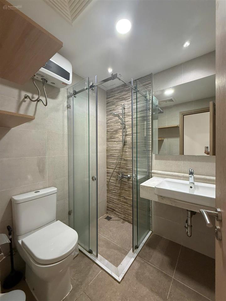 Cho thuê riverpark premier phú mỹ hưng, lầu 3, 130m, view hồ bơi & sân vườn