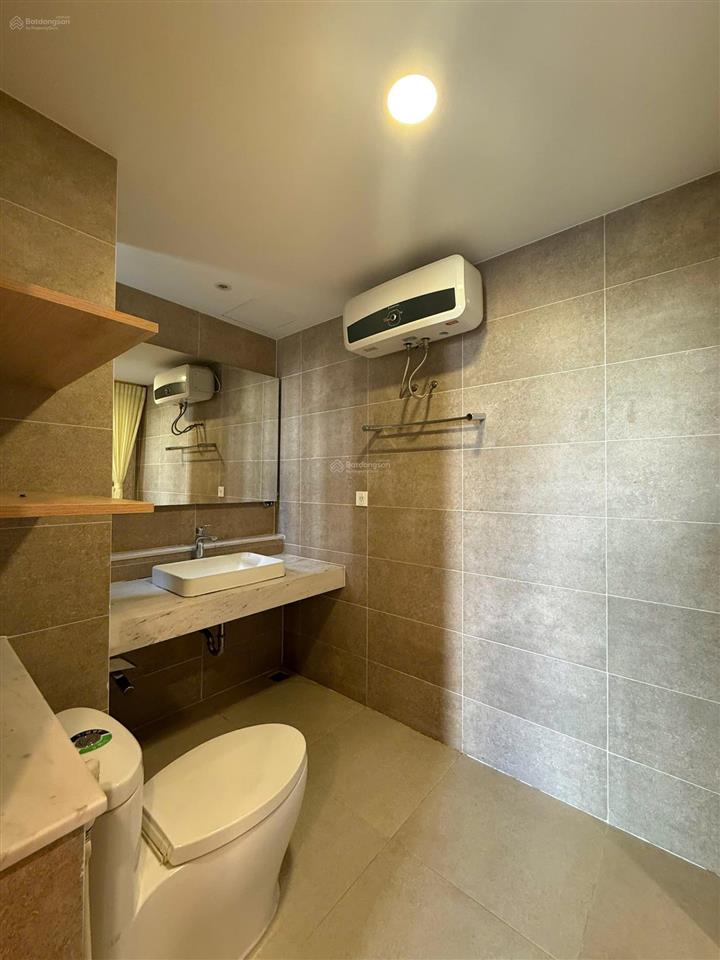 Cho thuê riverpark premier phú mỹ hưng, lầu 3, 130m, view hồ bơi & sân vườn