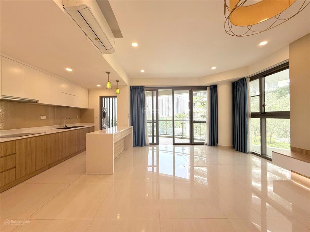 Cho thuê riverpark premier phú mỹ hưng, lầu 3, 130m, view hồ bơi & sân vườn