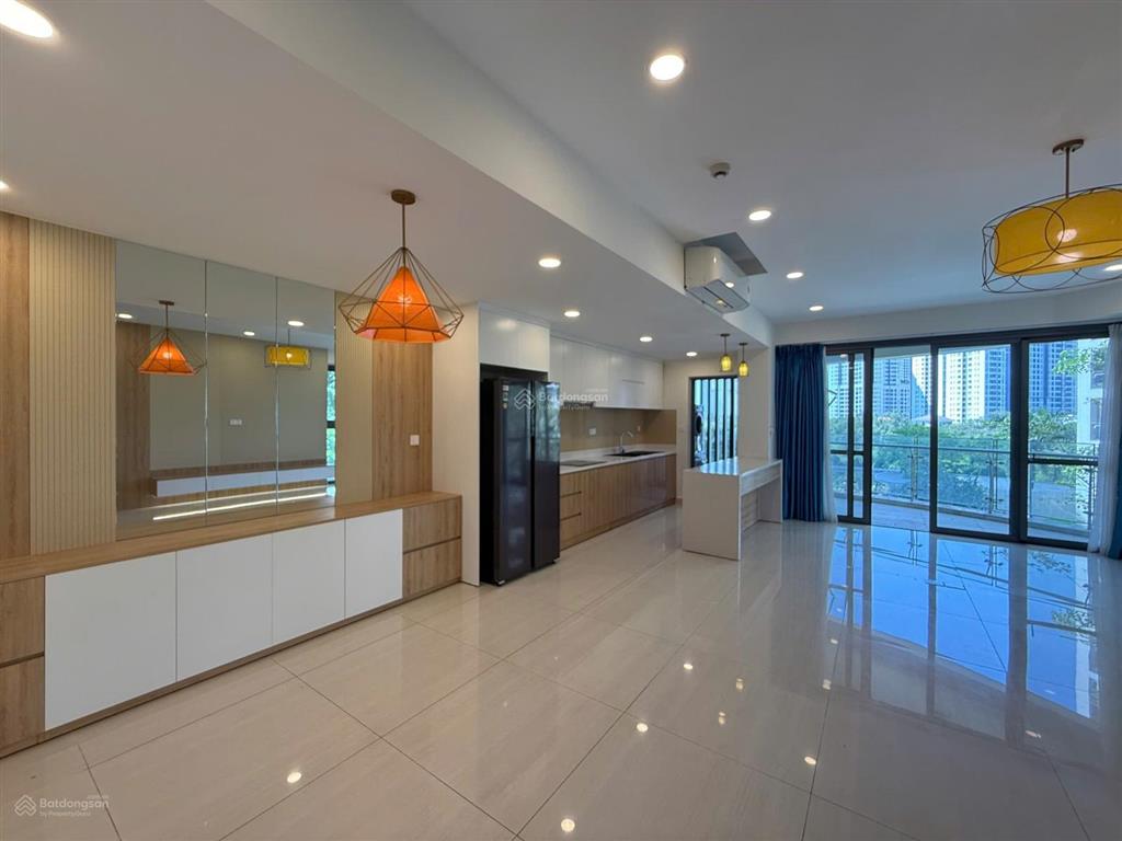Cho thuê riverpark premier phú mỹ hưng, lầu 3, 130m, view hồ bơi & sân vườn