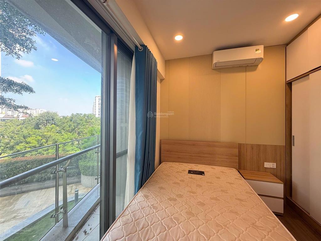 Cho thuê riverpark premier phú mỹ hưng, lầu 3, 130m, view hồ bơi & sân vườn