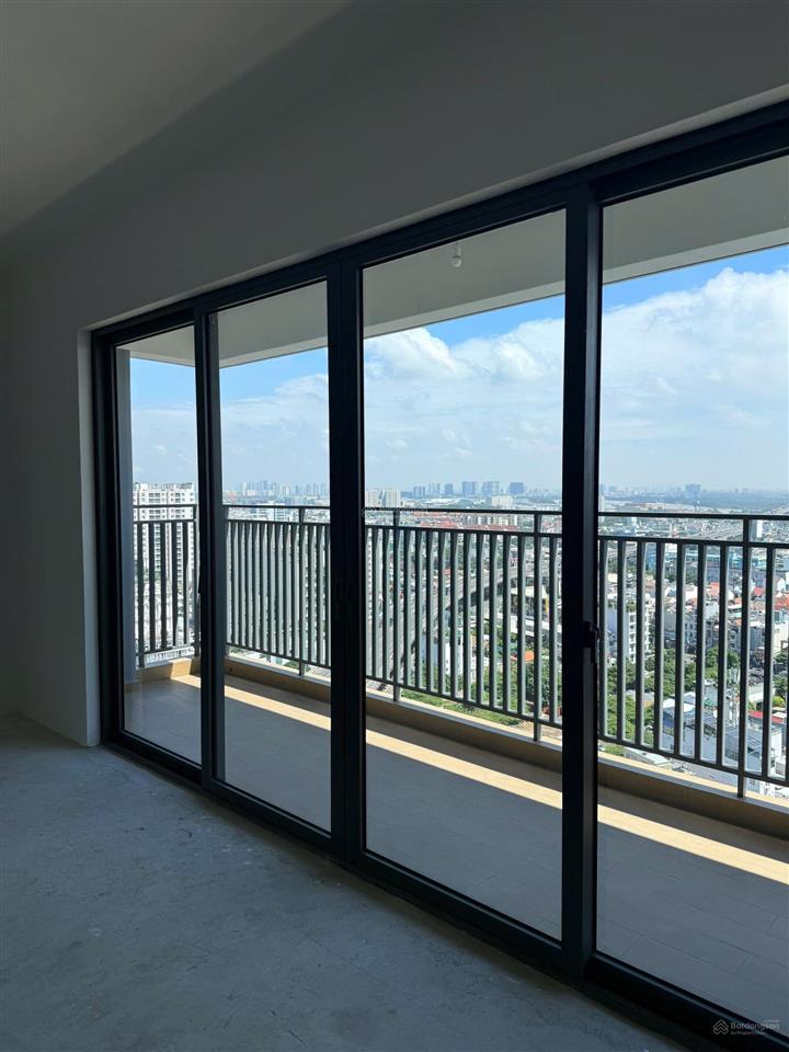 Bán căn hộ the infiniti lầu 19, 140m, nhà thô, giá 14 tỷ