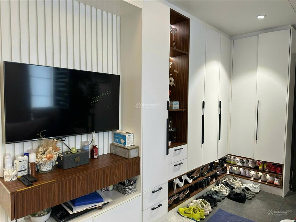 Cần bán căn hộ riverside residence, lầu cao view sông, dt 180m2, giá 14,2 tỷ.  o9o67725o8