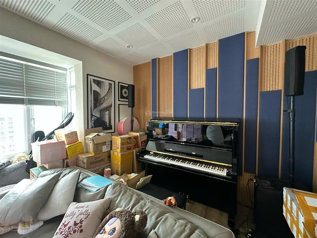 Cần bán căn hộ riverside residence, lầu cao view sông, dt 180m2, giá 14,2 tỷ.  o9o67725o8