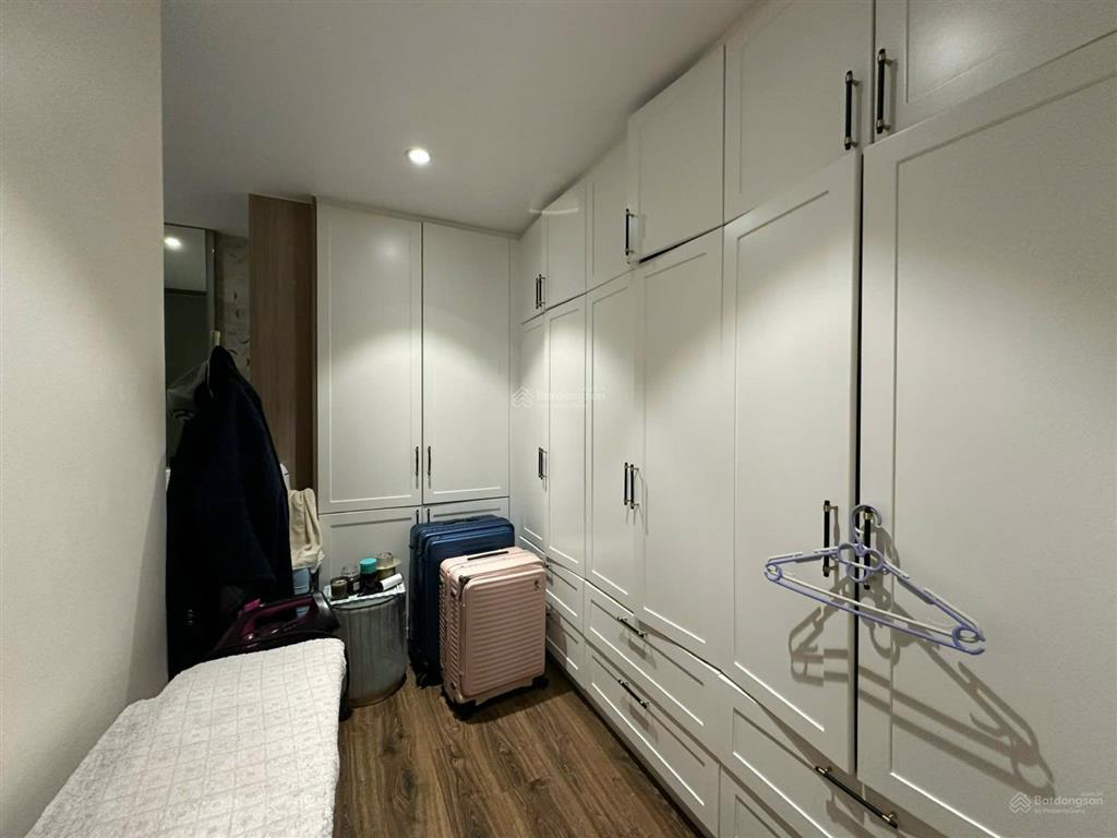 Cần bán căn hộ riverside residence, lầu cao view sông, dt 180m2, giá 14,2 tỷ.  o9o67725o8