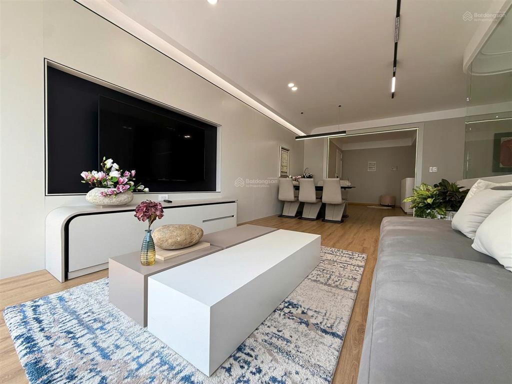 Cần tiền bán gấp căn hộ mỹ khánh 3, diện tích 113m2, giá 8 tỷ.  o9o6 772 5o8 mai thao
