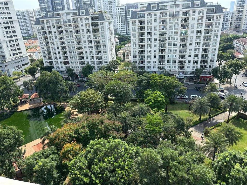 Bán penthouse sân vườn cảnh viên, view trực diện công viên, nhà mới.  o9o6 772 5o8