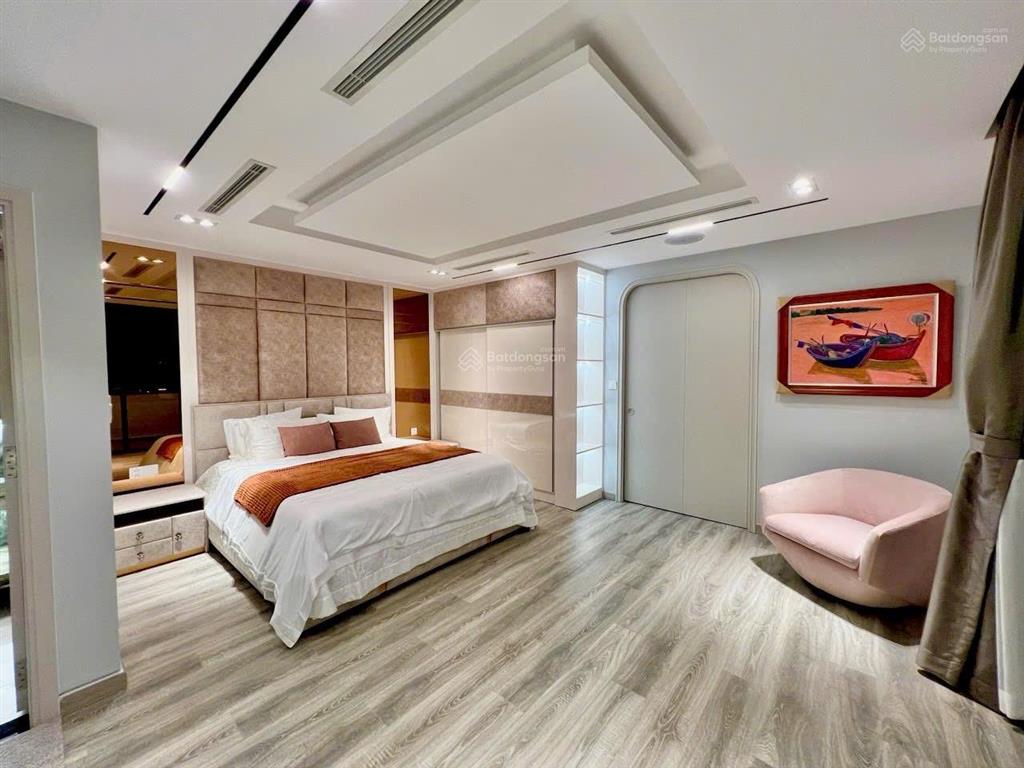 Bán penthouse sân vườn cảnh viên, view trực diện công viên, nhà mới.  o9o6 772 5o8