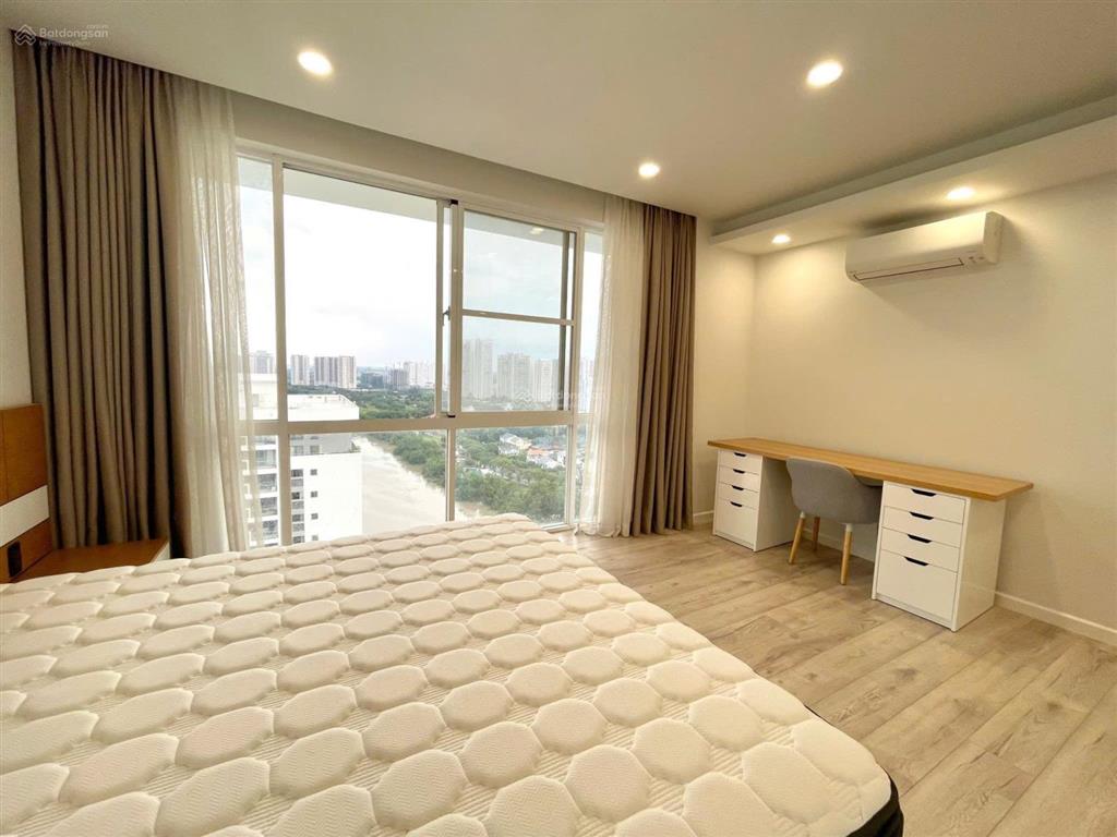 Cần bán penthoues sân vườn riverpark residence, 350m2, giá 43 tỷ.  o9o6 772 5o8 mai thao