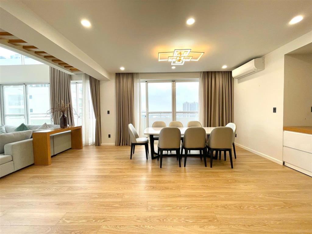 Cần bán penthoues sân vườn riverpark residence, 350m2, giá 43 tỷ.  o9o6 772 5o8 mai thao