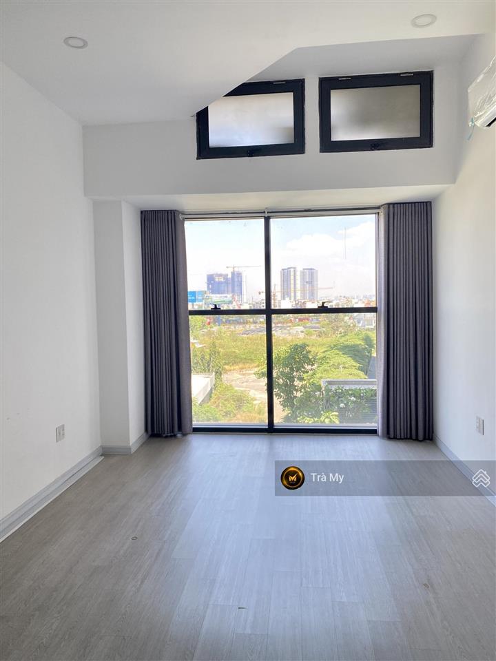 Cho thuê văn phòng the sun avenue 35m2 lắp sẵn rèm và máy lạnh. được đăng kí kinh doanh
