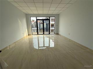 Cho thuê nhà nguyên căn nhà đẹp mới tại khu himlam kênh tẻ quận 7