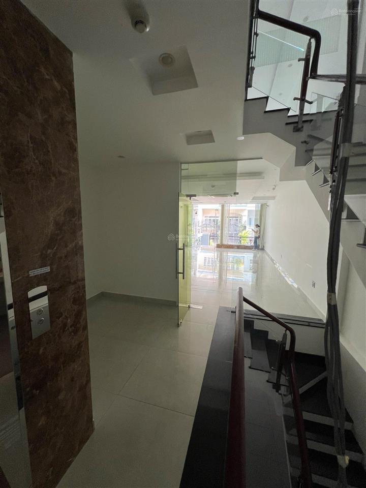 Cho thuê nhà nguyên căn 5x20m, nhà mới đẹp tại kdc him lam kênh tẻ q7