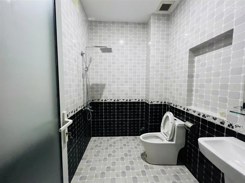 Cho thuê nhà nguyên căn 5x20m, nhà mới đẹp tại kdc him lam kênh tẻ q7