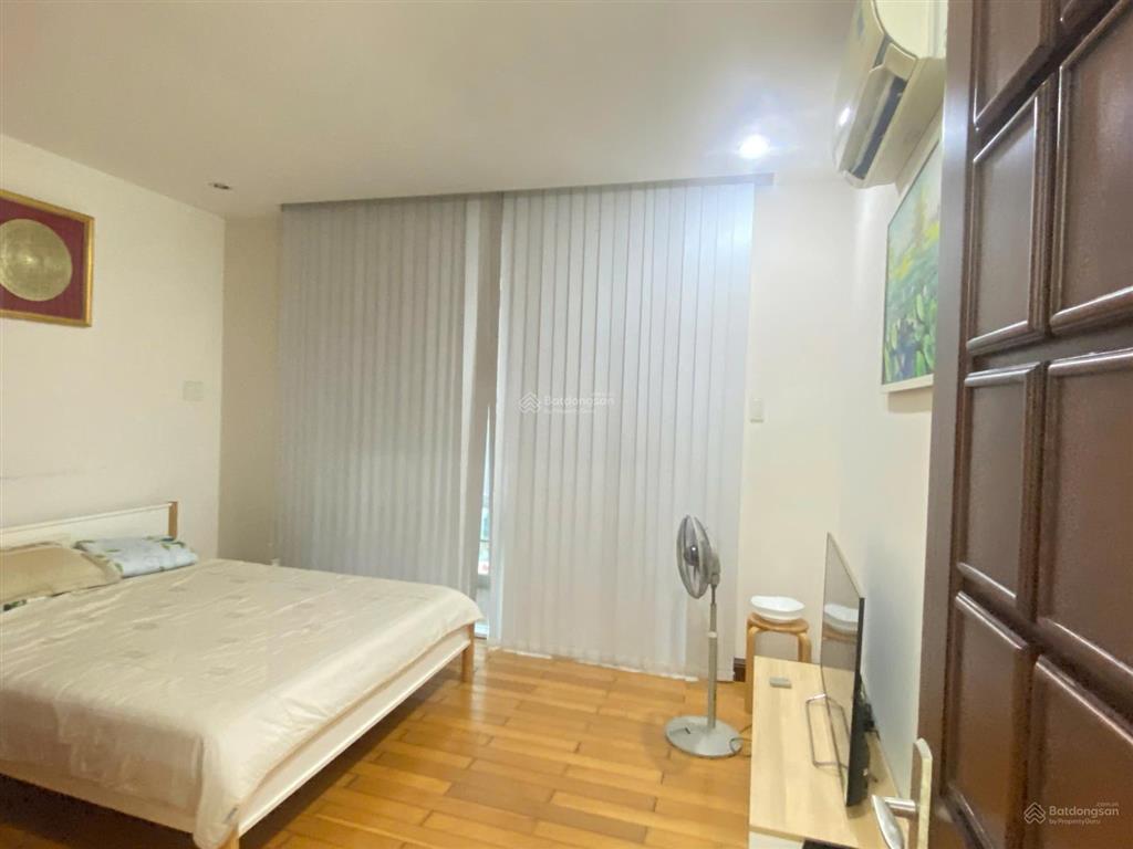 Cần bán căn hộ 2pn đt 102m2 rộng view thoáng full nội thất tại him lam riverside quận 7