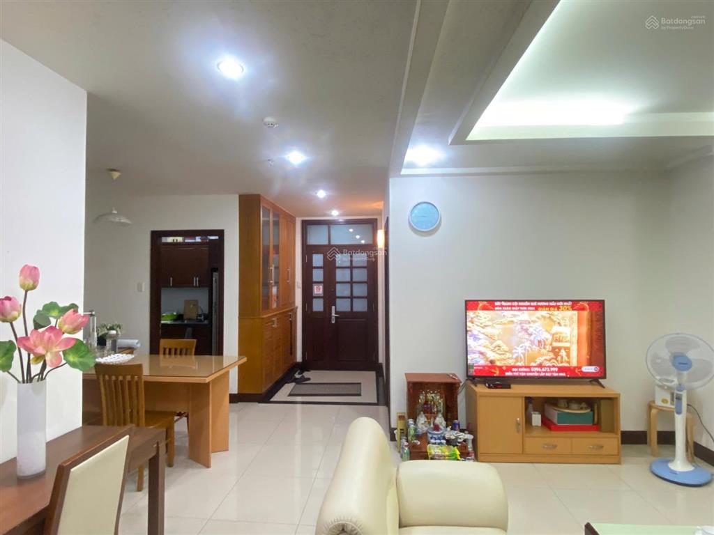 Cần bán căn hộ 2pn đt 102m2 rộng view thoáng full nội thất tại him lam riverside quận 7
