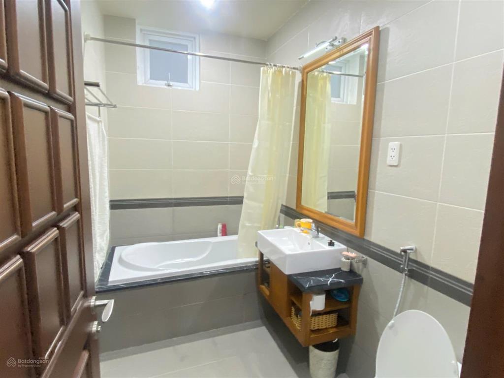 Cần bán căn hộ 2pn đt 102m2 rộng view thoáng full nội thất tại him lam riverside quận 7
