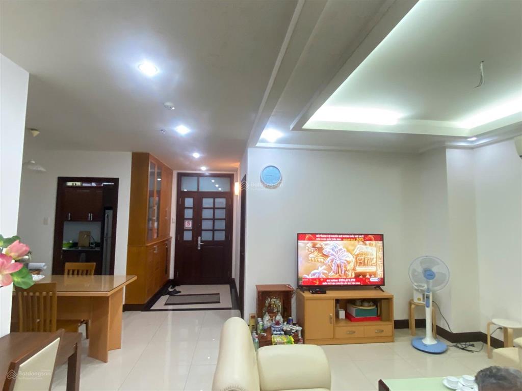 Cần bán căn hộ 2pn đt 102m2 rộng view thoáng full nội thất tại him lam riverside quận 7