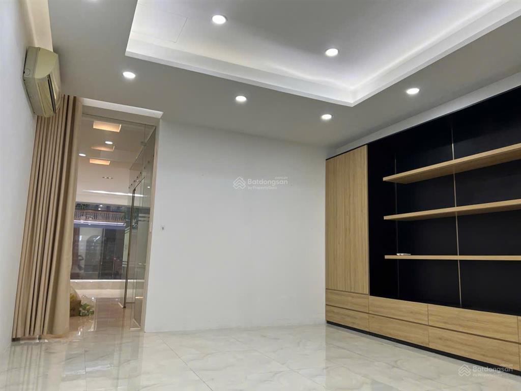 Cho thuê căn nhà 5x20m nhà đẹp, làm văn phòng công ty phù hợp tại him lam kênh tẻ quận 7