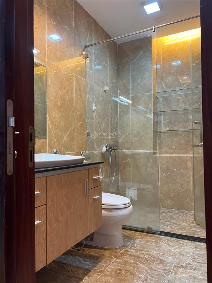 Cho thuê căn nhà 5x20m nhà đẹp, làm văn phòng công ty phù hợp tại him lam kênh tẻ quận 7