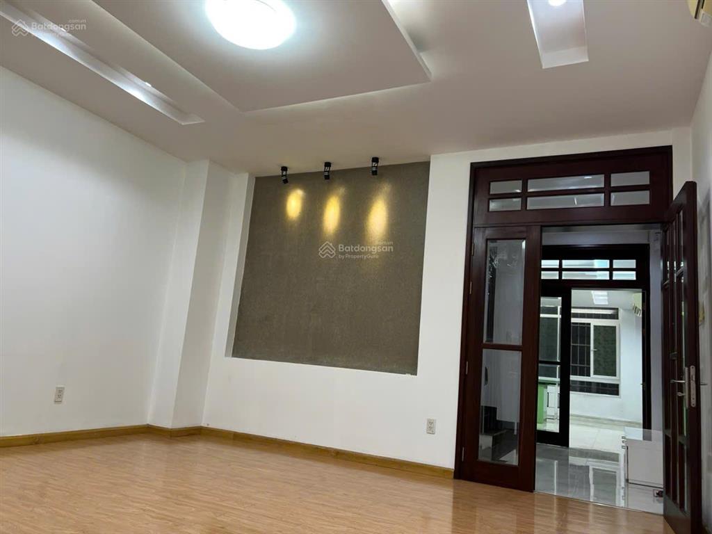 Cho thuê căn nhà 5x20m nhà đẹp, làm văn phòng công ty phù hợp tại him lam kênh tẻ quận 7