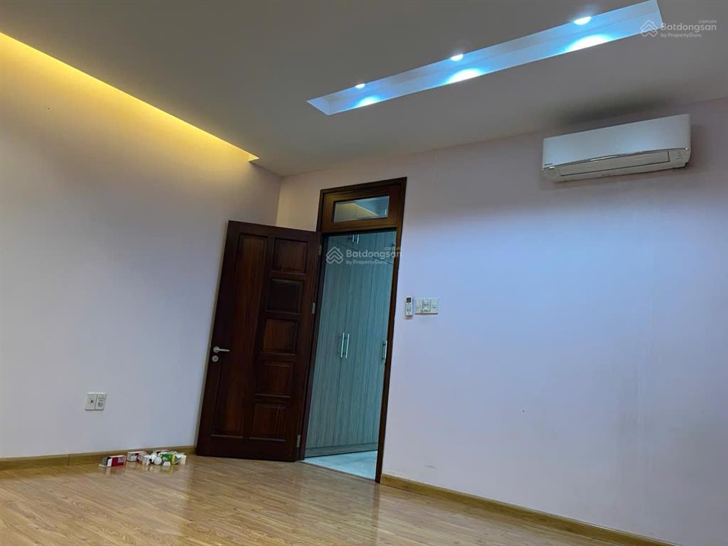Cho thuê căn nhà 5x20m nhà đẹp, làm văn phòng công ty phù hợp tại him lam kênh tẻ quận 7