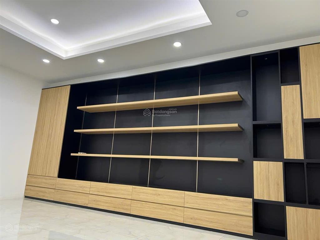 Cho thuê căn nhà 5x20m nhà đẹp, làm văn phòng công ty phù hợp tại him lam kênh tẻ quận 7