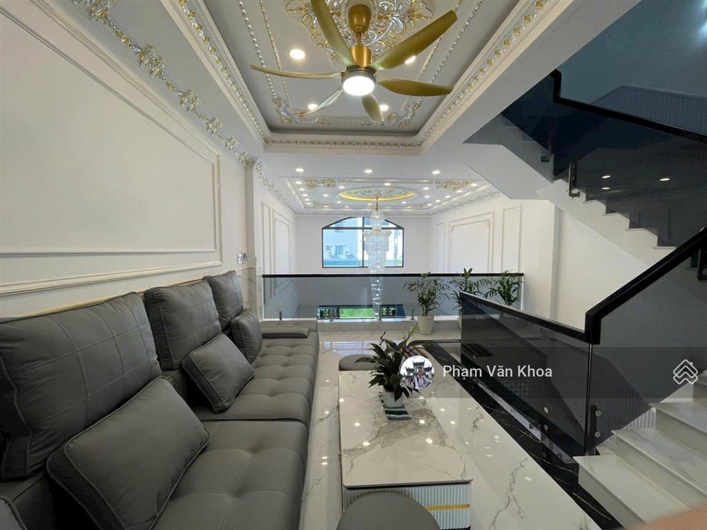 Bán nhà riêng 5 tầng 5 x 19 (có thang máy 450kg) mới 100% full nội thất ngay trường c3 phước kiển