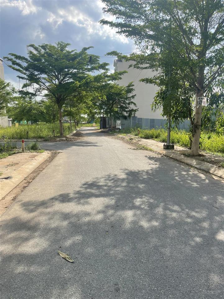 Bán đất tại kdc rạch tôm nhơn đức nhà bè, 80m2, 88m2, 110m2 sổ hồng riêng, đường 10m, xd tự do